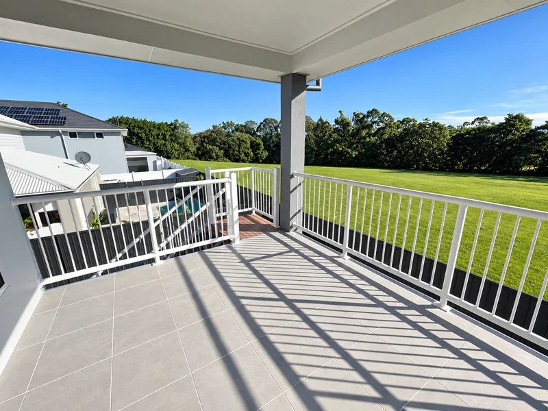Vertical aluminium balustrades